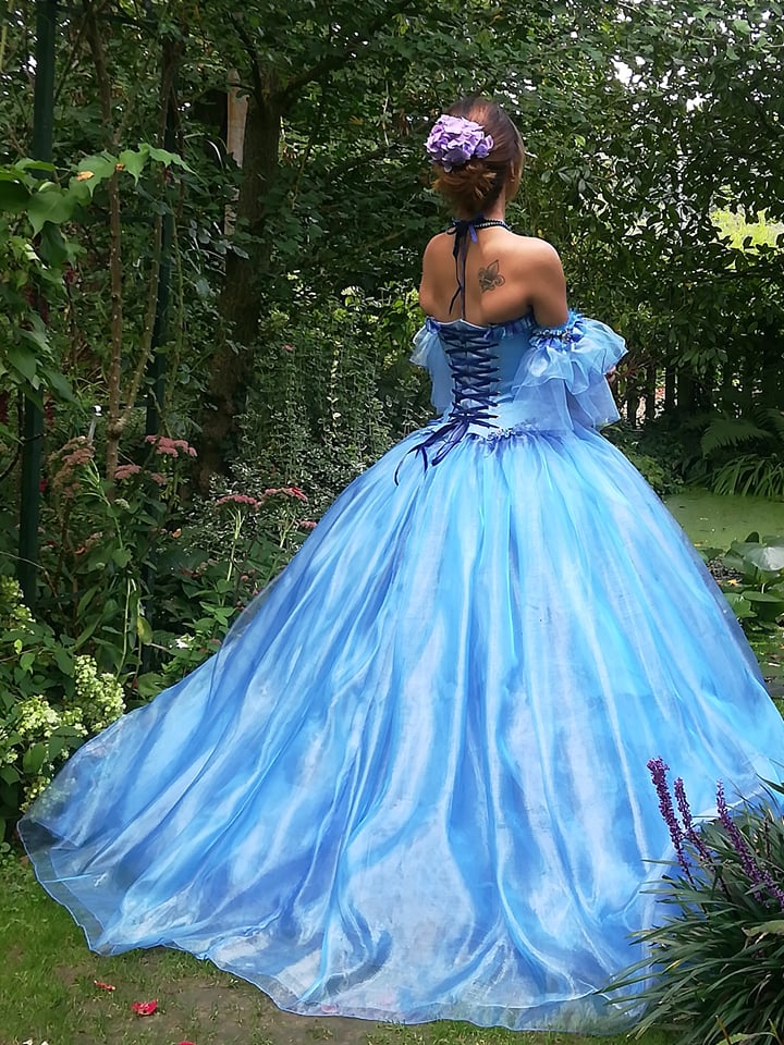 La Robe Bleue