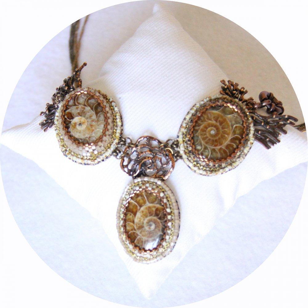 Collier ammonite bronze et cuivre en broderie de perles japonaises--2226351049323