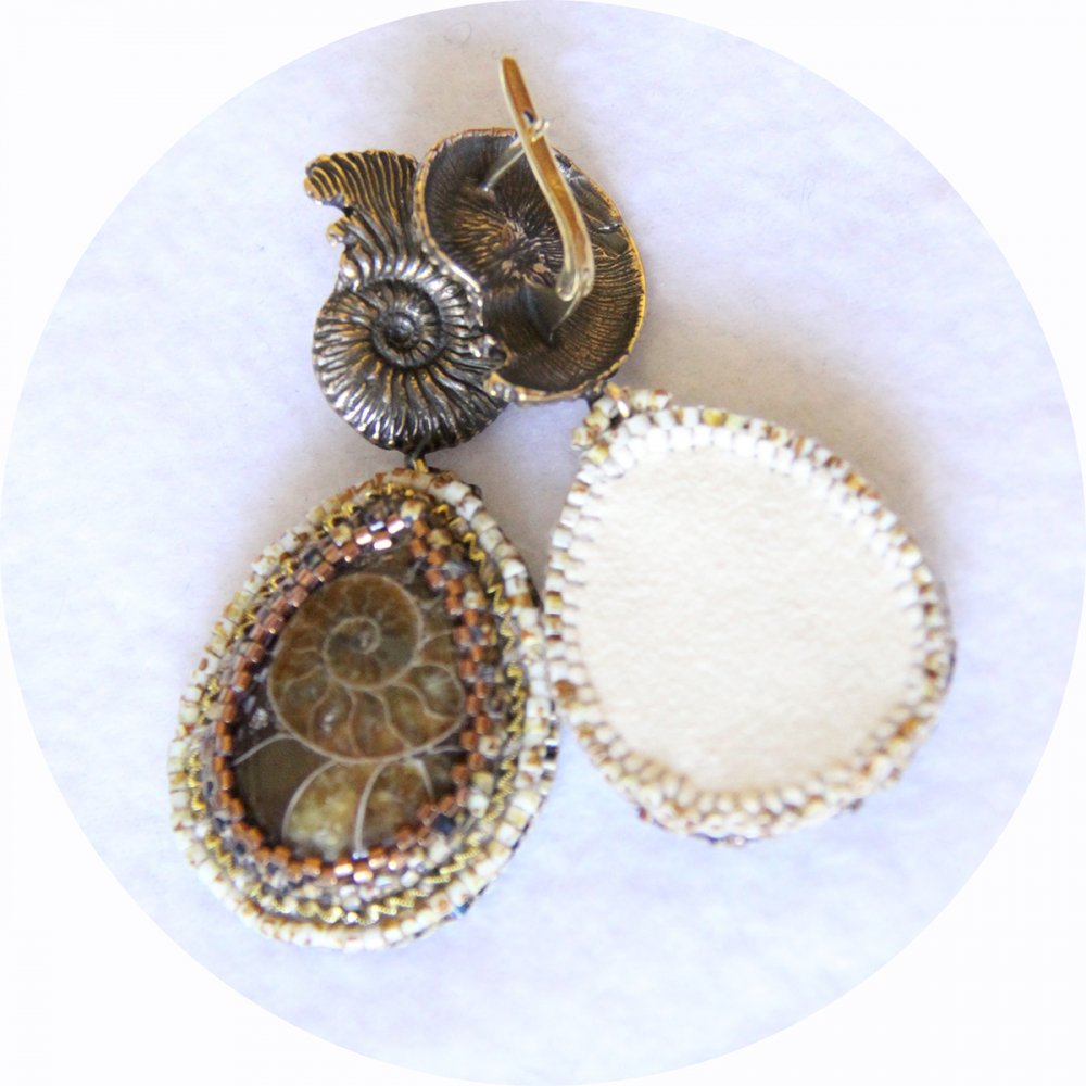 Boucles d'oreilles ammonite bronze en broderie de perles japonaises--2226351057724