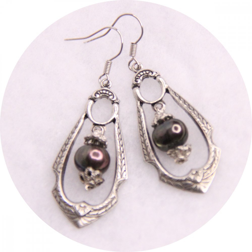 Boucles d'oreilles Baroques argentées et perle noire--2226745057460