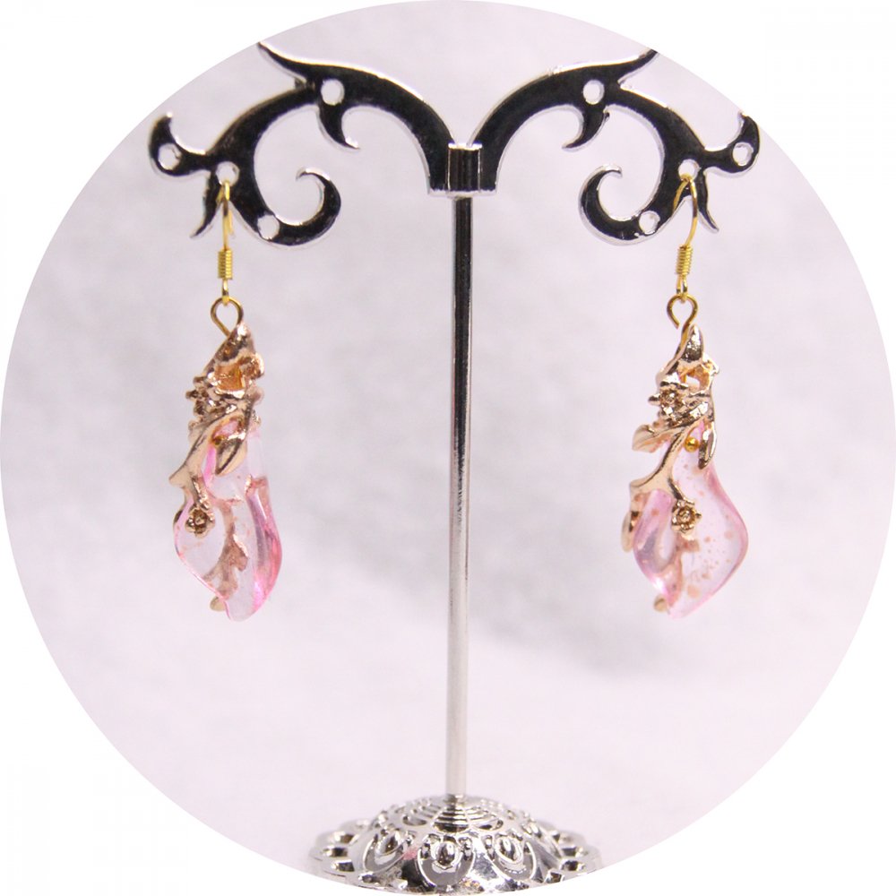 Boucles d'oreilles elfiques pétale rose et feuillage doré--2226745477251