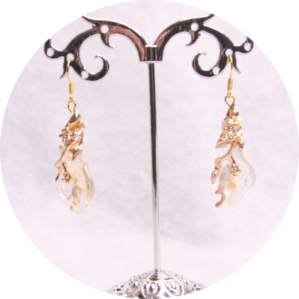 Boucles d'oreilles elfiques pétale transparent et feuillage doré--2226745478487