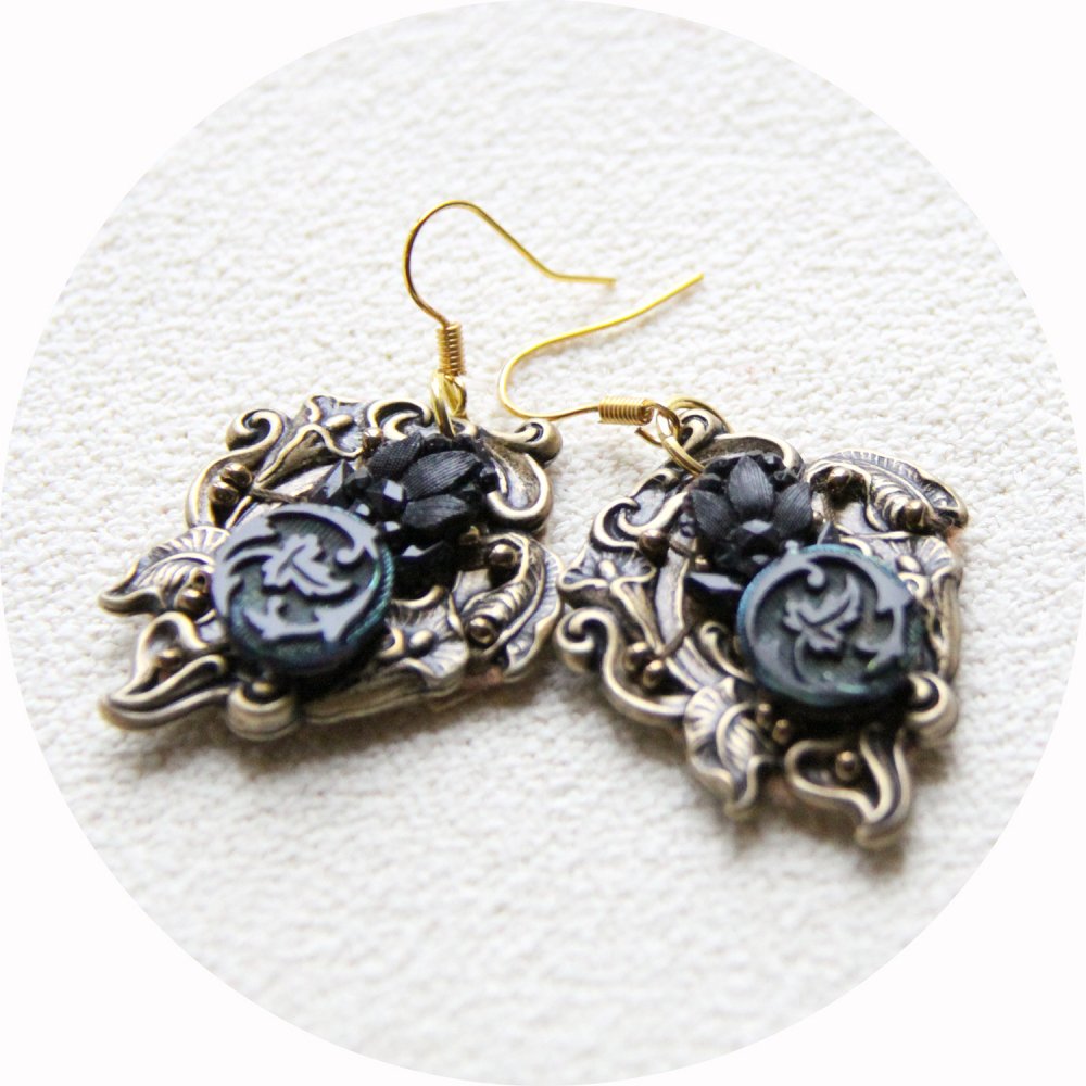 Boucles d'oreilles Esprit Antique médaillon en métal couleur bronze et boutons anciens noirs--9995849971288