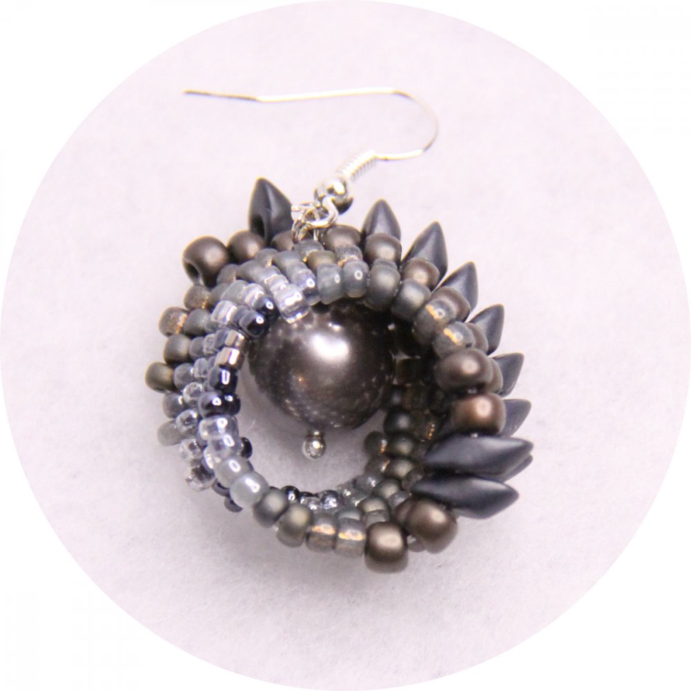 Boucles d'oreilles ethniques spirale de perles  noir et argent--2226749327408