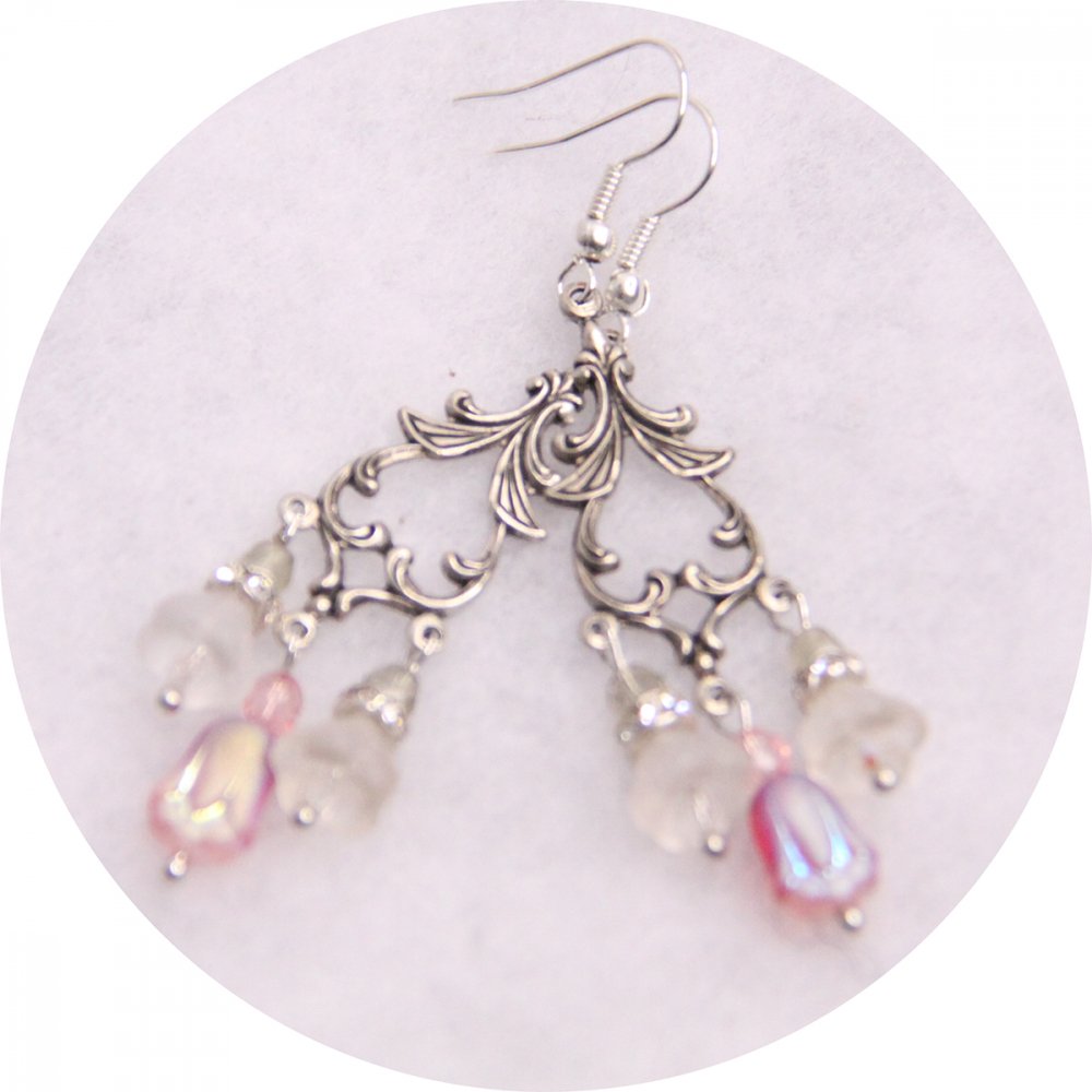 Boucles d'oreilles florales argentées à fleurs rose et blanc--2226740713897