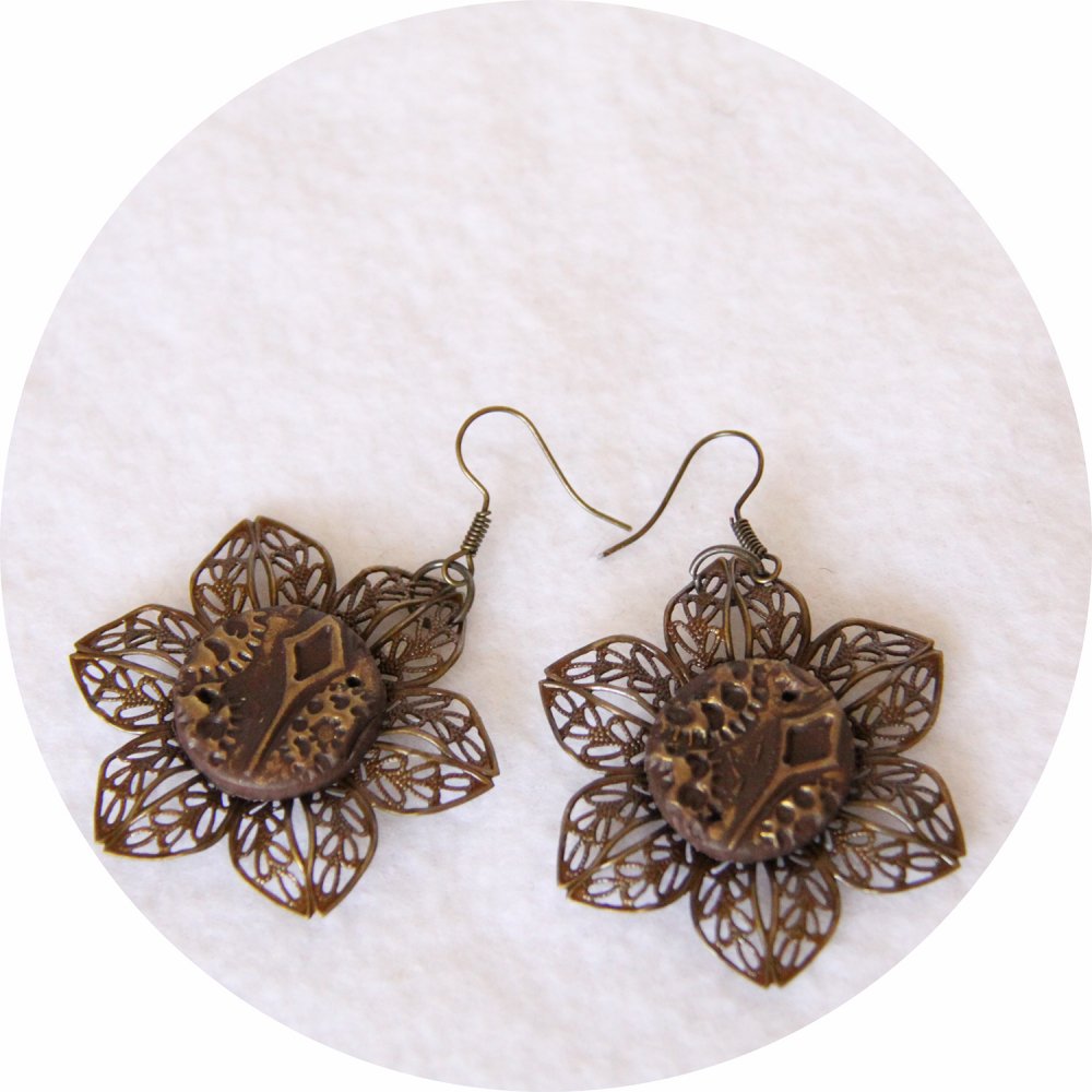 Boucles d'oreilles légères fleur marron et bronze--9995861644795