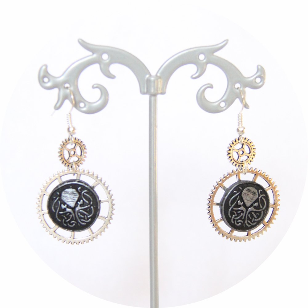 Boucles d'oreilles pendantes Steampunk thème mini Cthulhu noir et engrenage argent--9995868087427