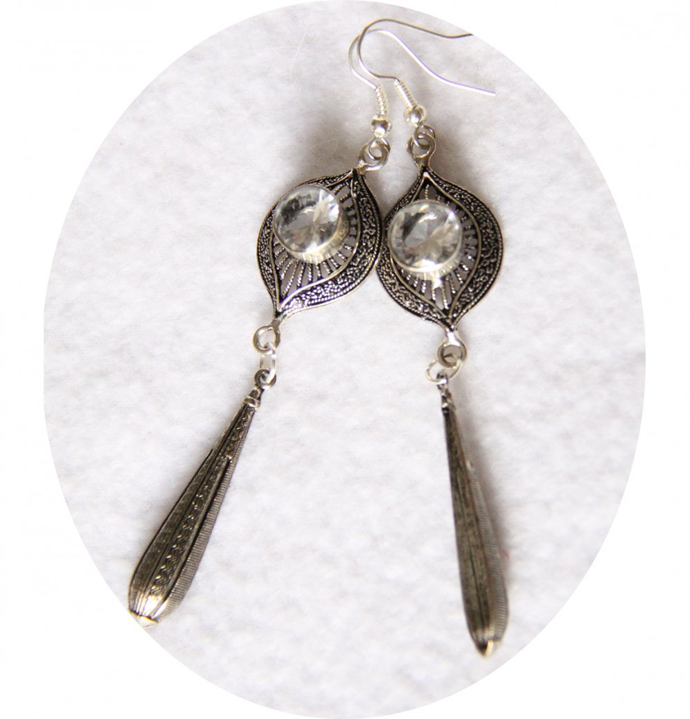 Boucles d'oreilles rétro quartz blanc avec pampille argentée--9996143756052