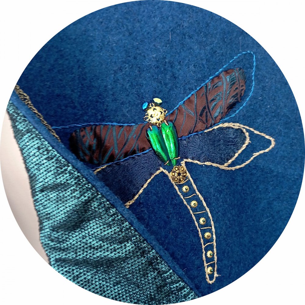 Capeline en laine bleue et broderie libellules--2226783477145