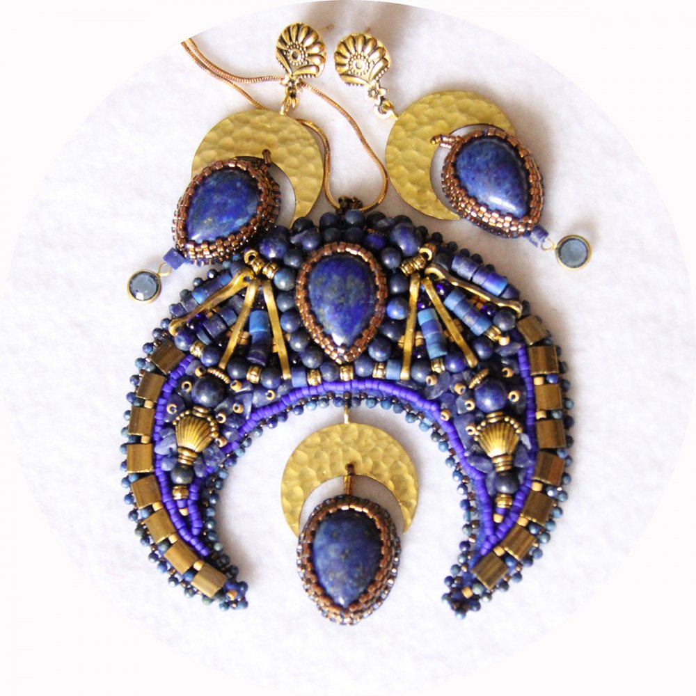 Collier médaillon croissant de lune bleu lapis lazuli et or--2226351016493