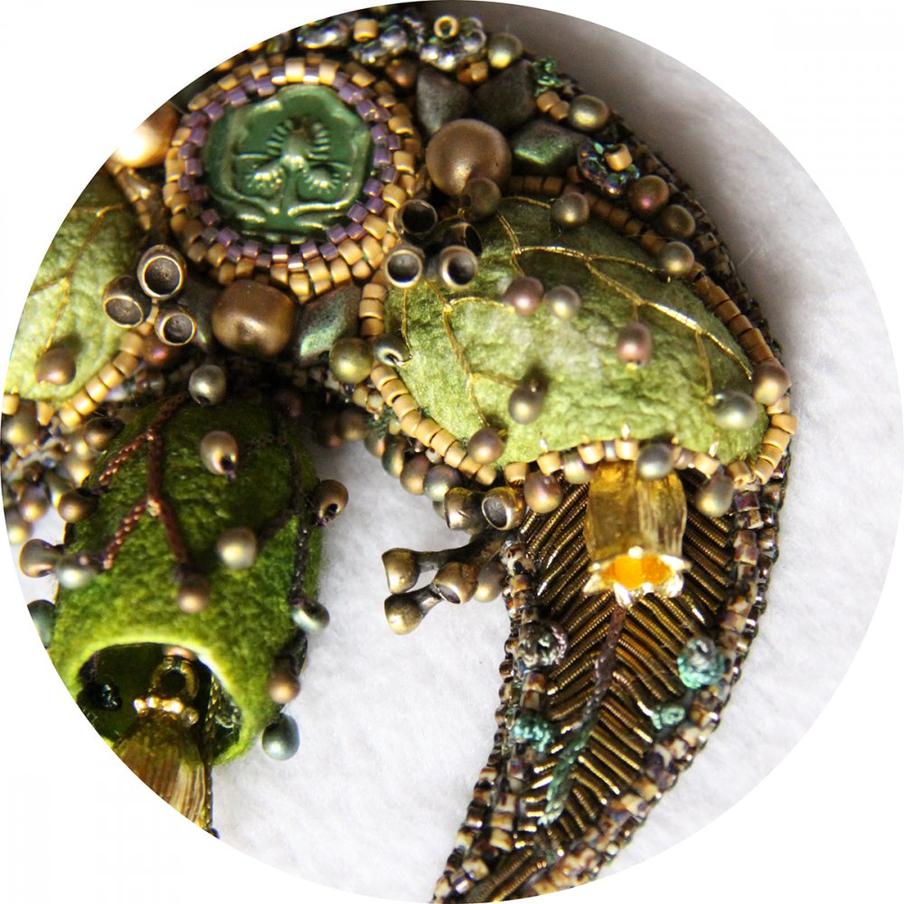 Collier médaillon croissant de lune  vert et bronze--2226350795009