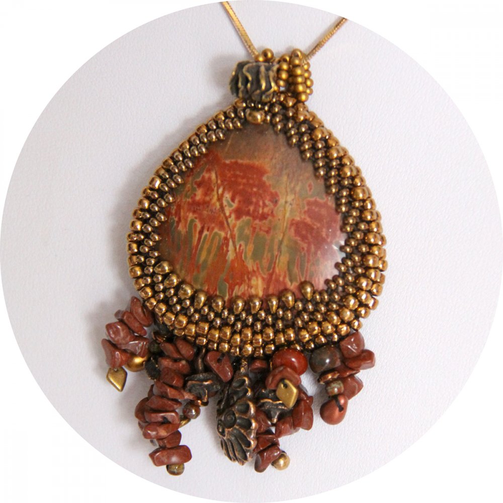 Collier médaillon de jaspe picasso brodé de perles bronze et or--2226350786885