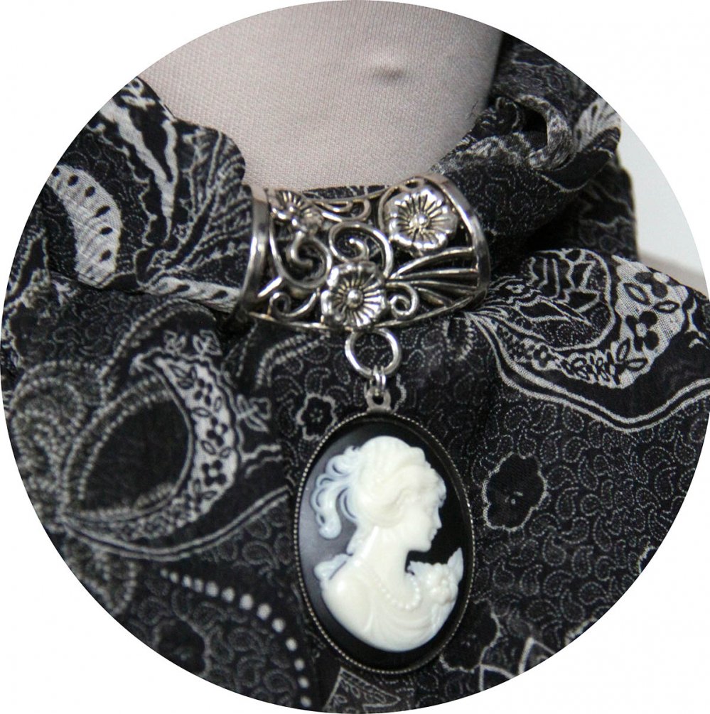 Etole foulard bijou en mousseline noire et blanche et bijou camée--2226736900911