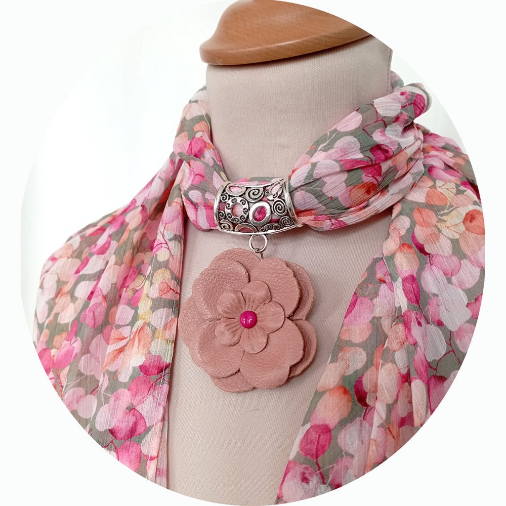 Etole foulard en mousseline gris et rose et bijou de foulard--2226862539993