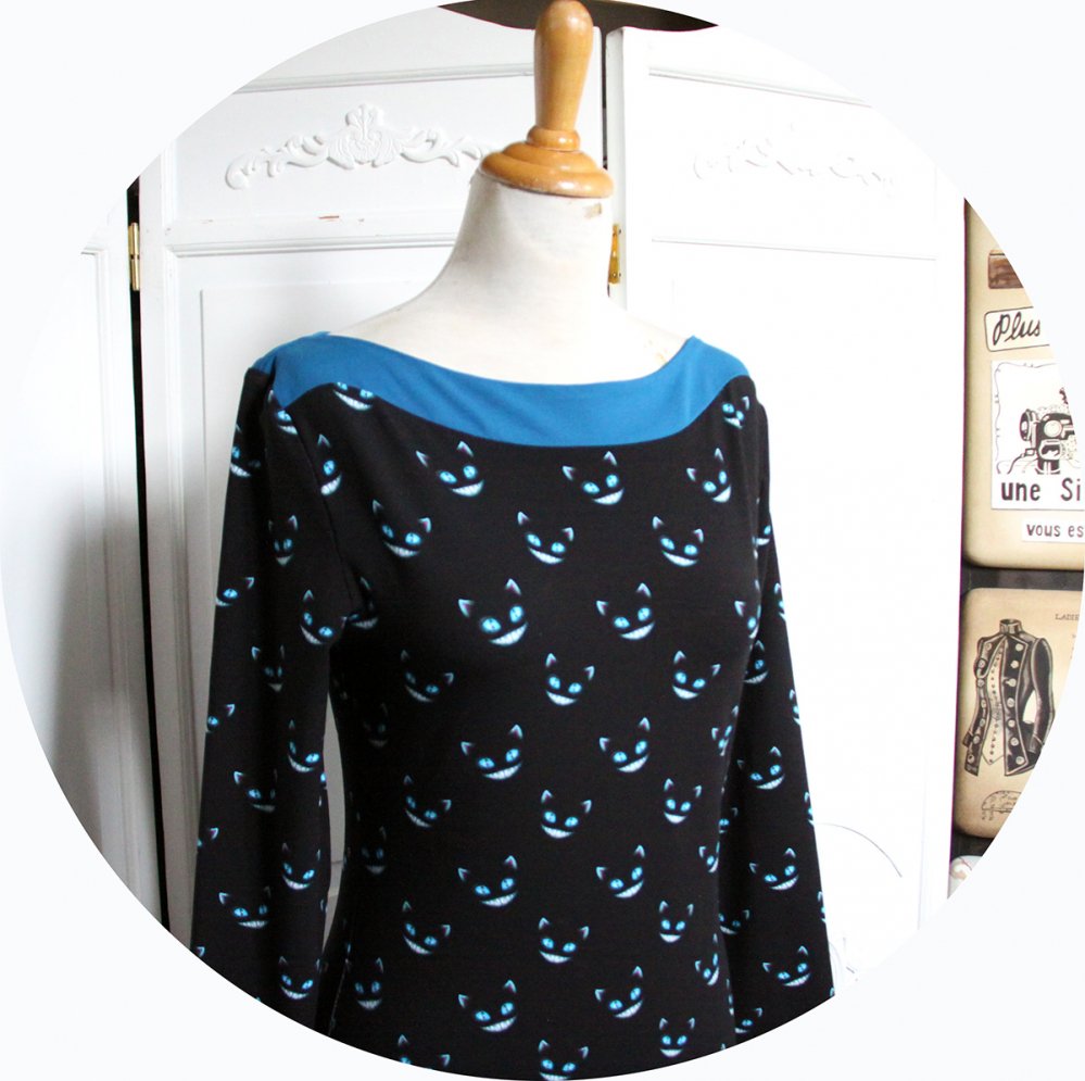 Haut tshirt chat noir et encolure bleu pétrole--2226430960006