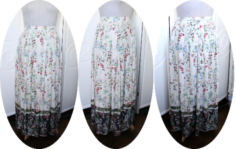 Jupe longue portefeuille style Sari en viscose souple et fluide blanche et bleu marine imprimé de fleurs--9995568261981