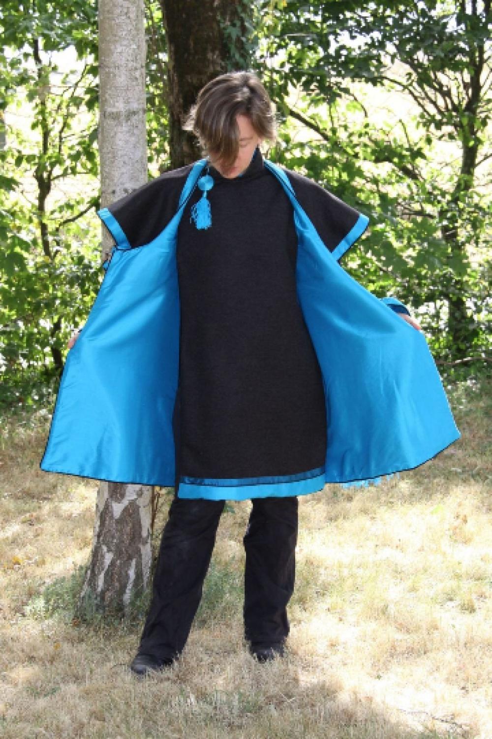 Manteau laine et cachemire gris et détails en soie bleue d'inspiration asiatique--9995983643553