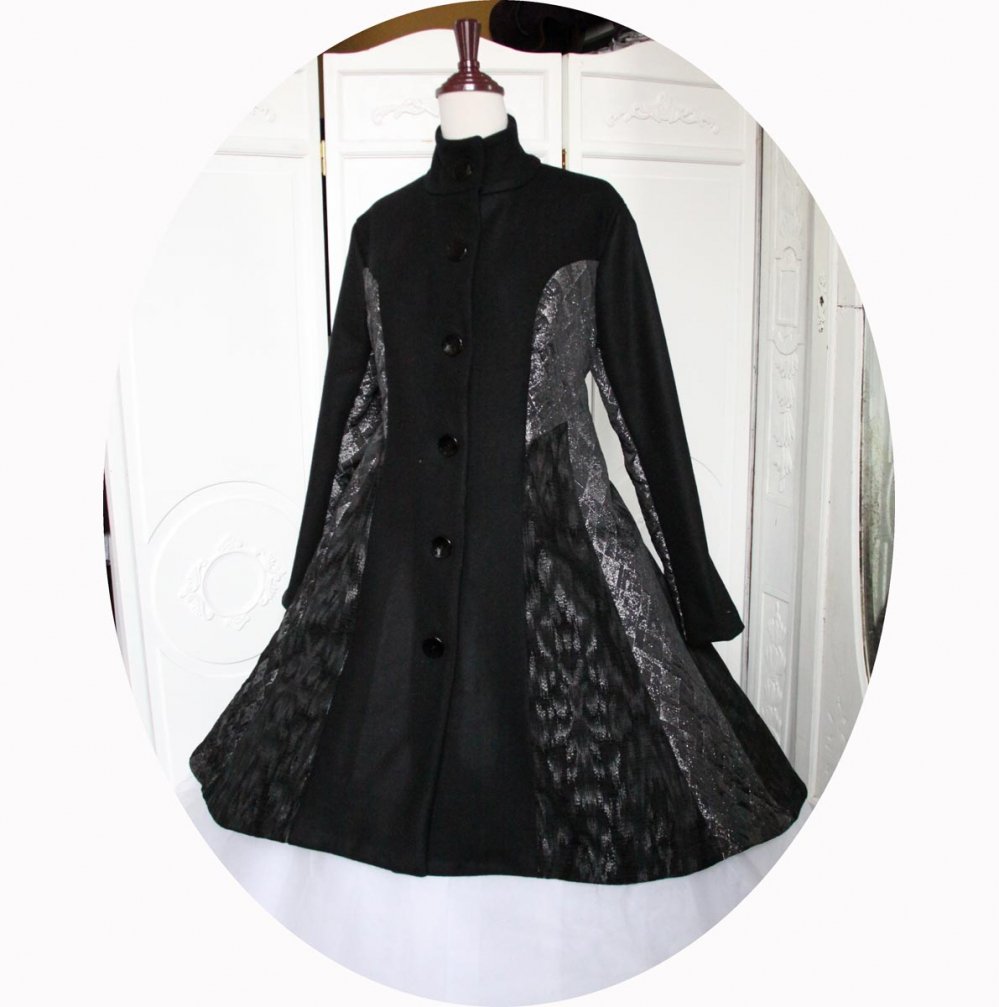 Manteau noir long et évasé en laine noire et brocard noir et argent--9995731626975