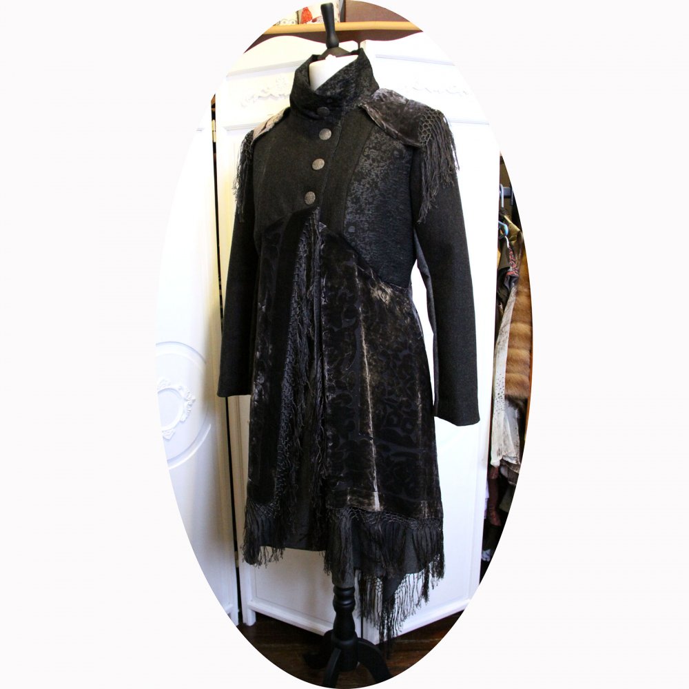 Manteau Spencer de forme trapèze en laine gris anthracite et chale en soie recyclé--9995833114417
