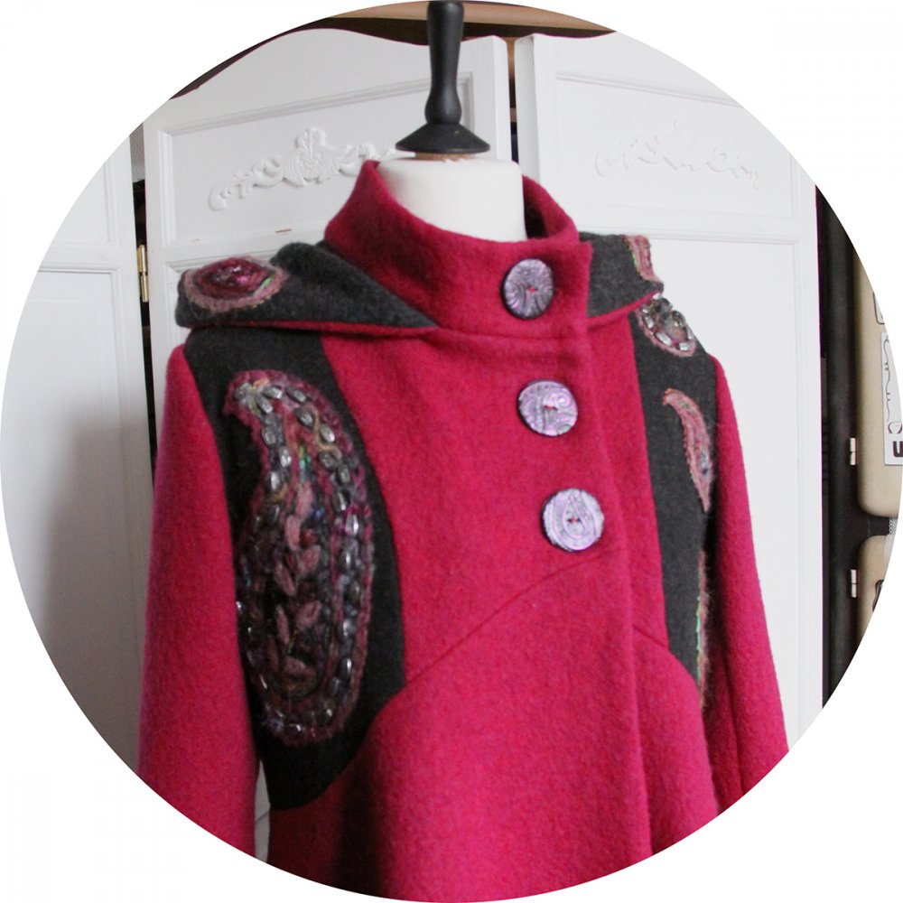 Manteau Spencer de forme trapèze en laine rose et gris foncé brodé à la main--9996112185937