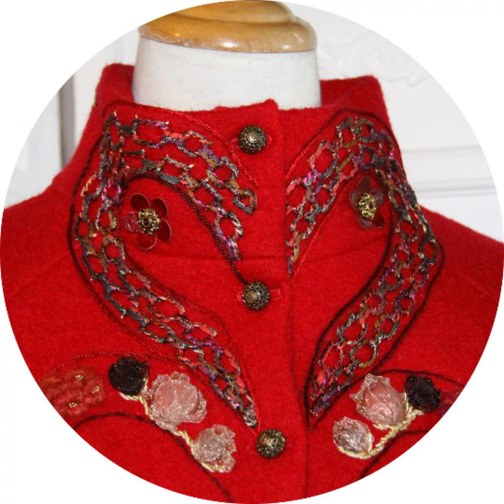 Manteau trapeze évasé court en laine rouge avec des broderies bohême--9995983681395