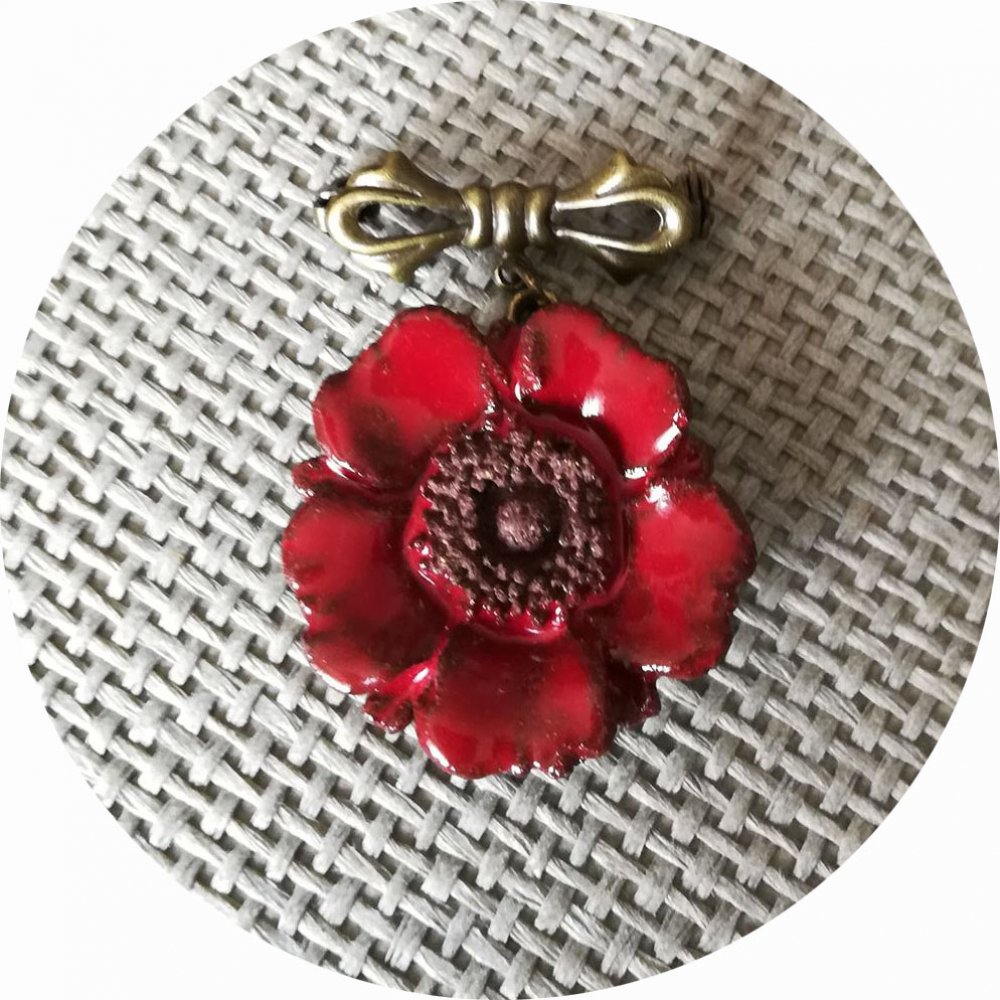 Petite broche coquelicot bouton en céramique rouge et attache bronze--9996063017936