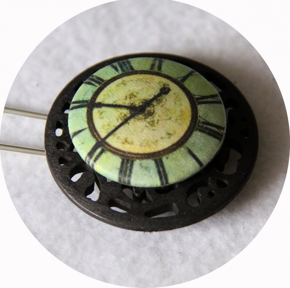 Pic à cheveux bouton noir et vert clair motif horloge--2226284484703