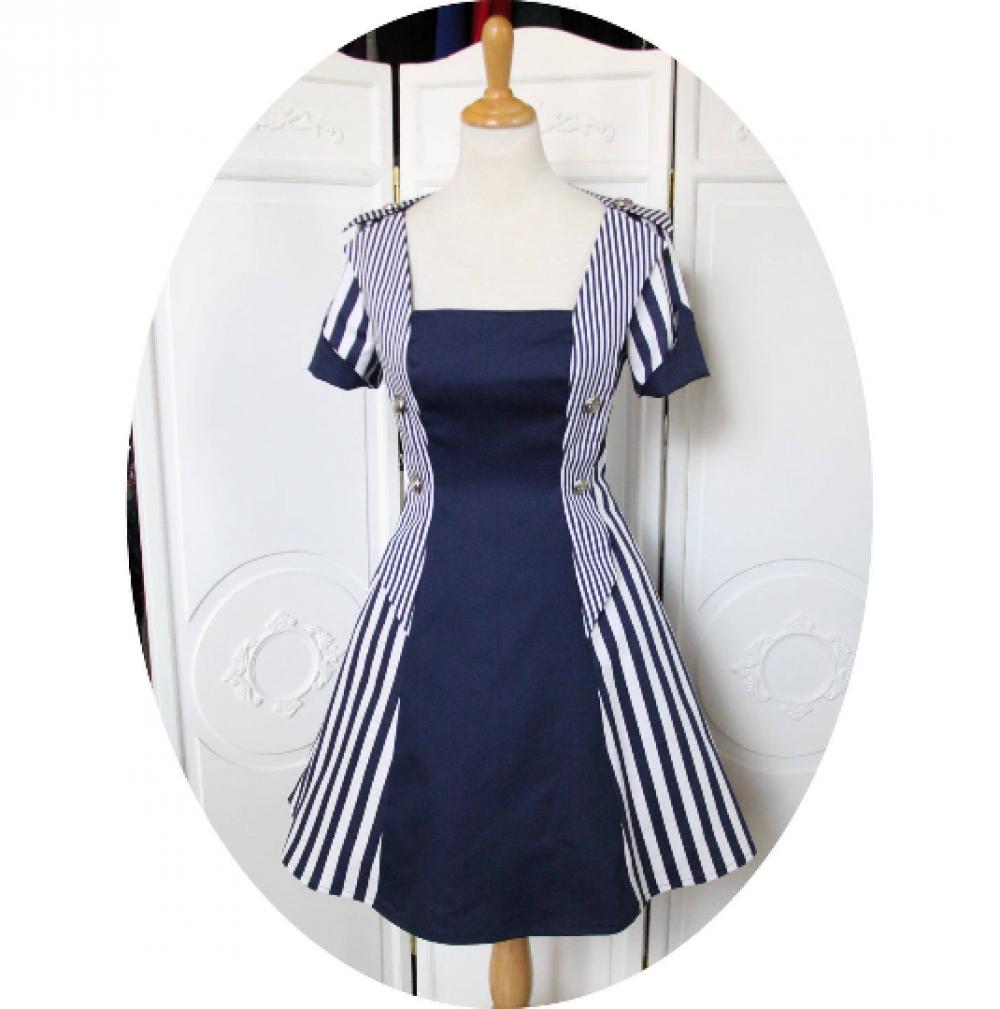 Robe Pompadour esprit steampunk robe courte évasée en coton rayé bleu marine et blanc à manches courtes et encolure carrée--9995541072146