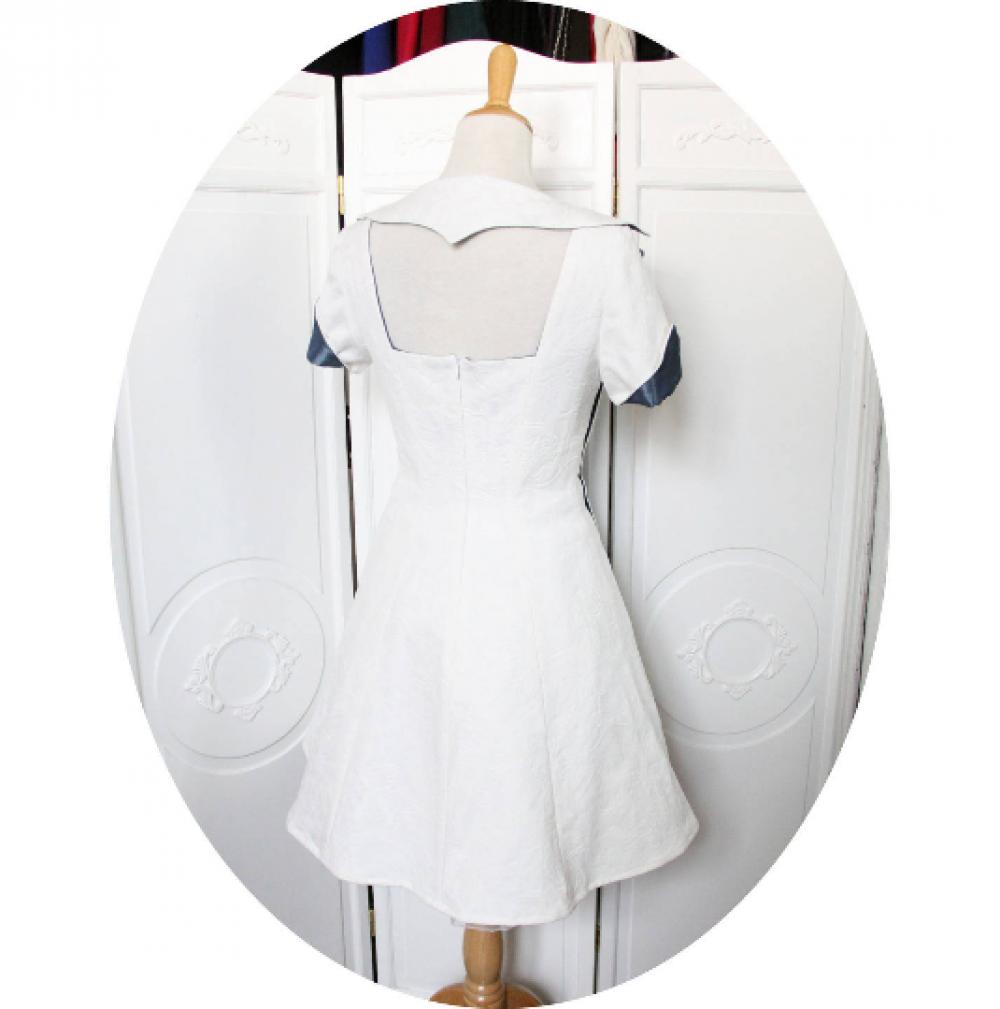 Robe Pompadour robe courte évasée en coton blanc et soie bleue à manches courtes et encolure carrée--9995541066367