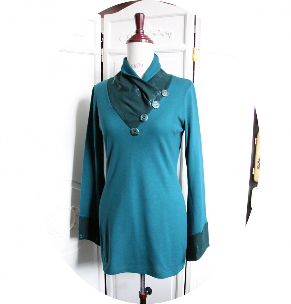 Tunique longue à col écharpe et manches longues en maille coton verte et imprimé libellule--9996043500021