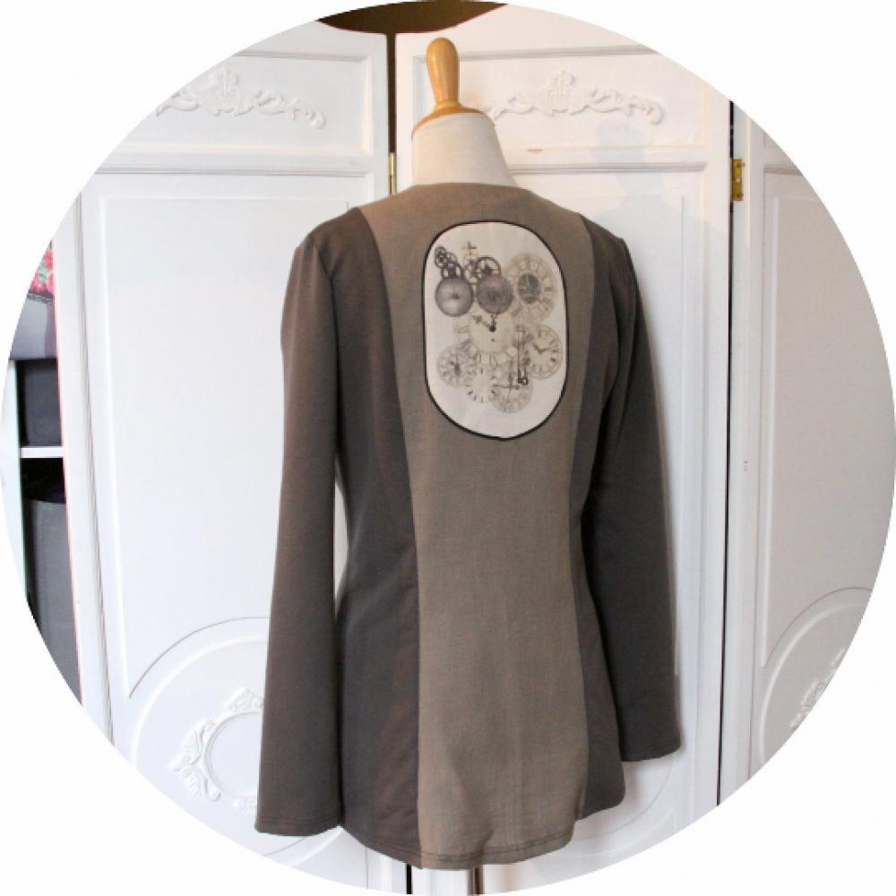 Veste steampunk légère en maille coton marron et toile de coton taupe et motif médaillon horloge et rouages--9995574328159