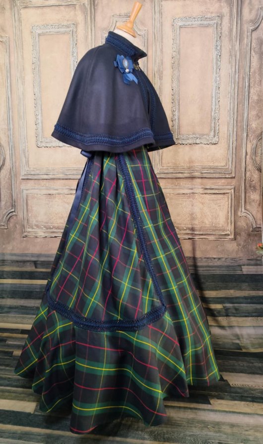 Jupe longue en tissu écossais bleu marine et vert