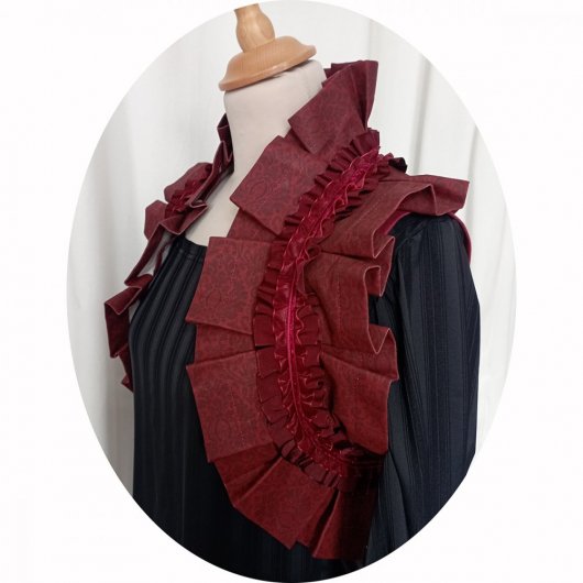 Boléro steampunk bordeaux encolure plissée