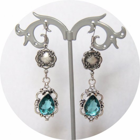 Boucles d'oreilles rétro baroque bleues avec pampille art déco argentée