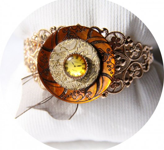 Bracelet rigide boutons Steampunk doré