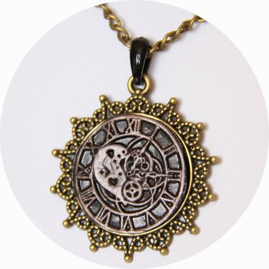 Collier pendentif rond steampunk noir et bronze horloge