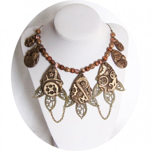 Collier Steampunk plastron marron cuivre et bronze à large pampilles goutte