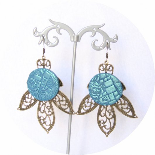 Grandes boucles d'oreilles légères feuille et cabochon fantasy turquoise