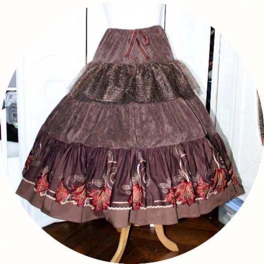 Jupe longue marron à volants en velours dentelle et broderie