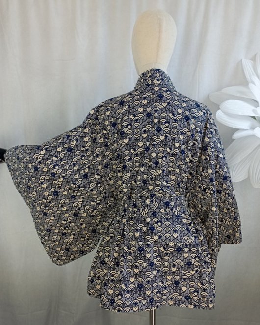 Kimono japonais bleu motif chats