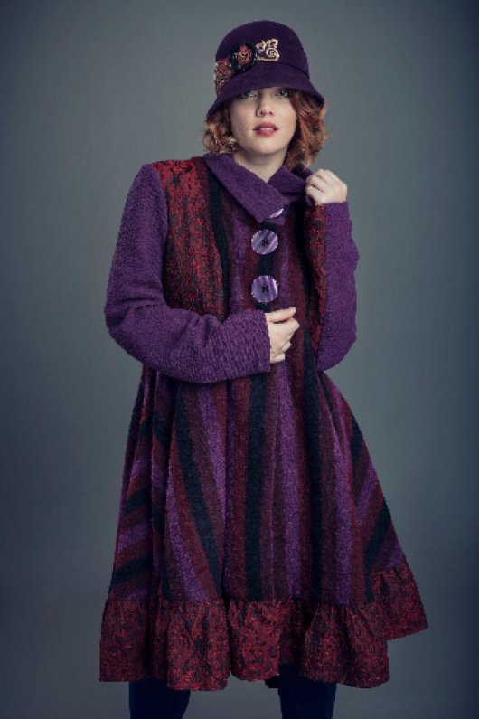 Manteau Spencer trapeze long et ample en laine et brocard mauve et rouge