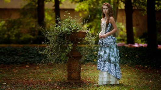 Jupe longue 'La Naturaliste' vert et blanc à volants et dentelle