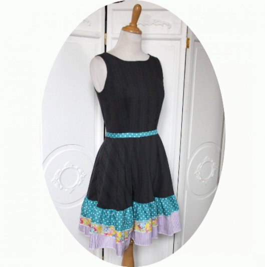 Robe Soline robe d'été courte sans manches à jupe evasee a volant en coton gris anthracite et volant turquoise à pois et fleuri