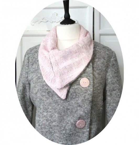 Veste croisée gris chiné à grand col en tweed rose