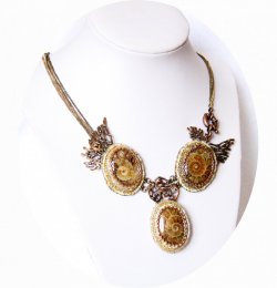Collier ammonite bronze et cuivre en broderie de perles japonaises