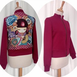 Blouson bomber Poupée Kokeshi Geisha bordeaux et prune