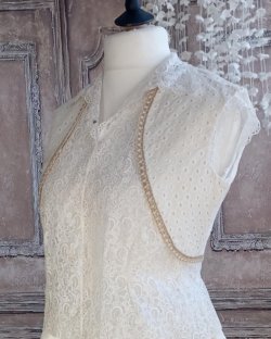 Boléro ivoire en dentelle et broderie anglaise vintage T40