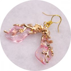 Boucles d'oreilles elfiques pétale rose et feuillage doré