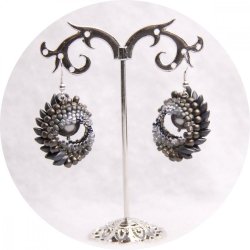 Boucles d'oreilles ethniques spirale de perles  noir et argent
