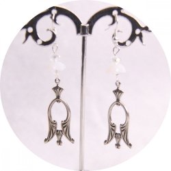 Boucles d'oreilles rétro baroque pampille art déco argentée fleur blanche